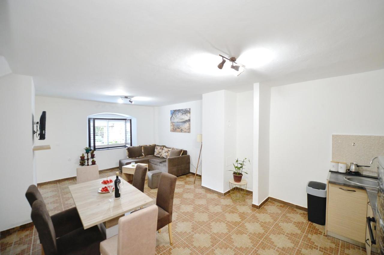 Stone House Dobrota,Free Private Parking Villa โกตอร์ ภายนอก รูปภาพ